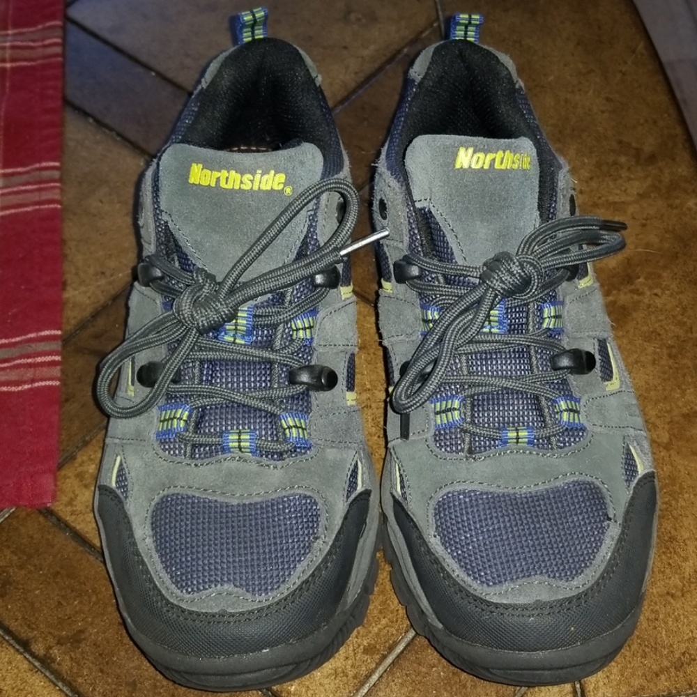 Boys hiking boots